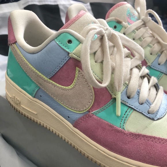 Nike Air Force One Easter 2018 sz 9 - Picture 4 of 10